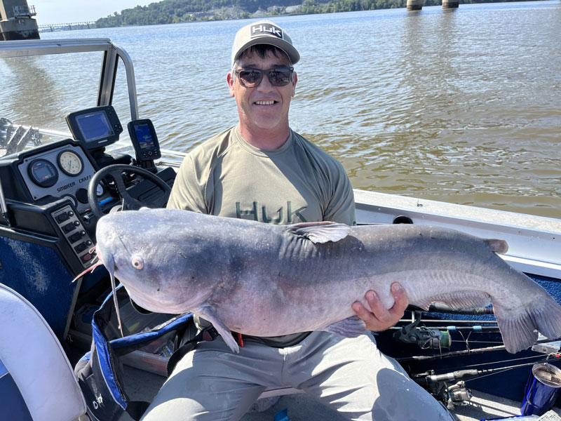 rich with a big blue cat