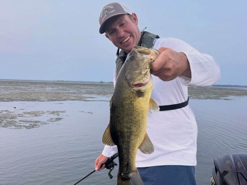 Largemouth bass fishing
