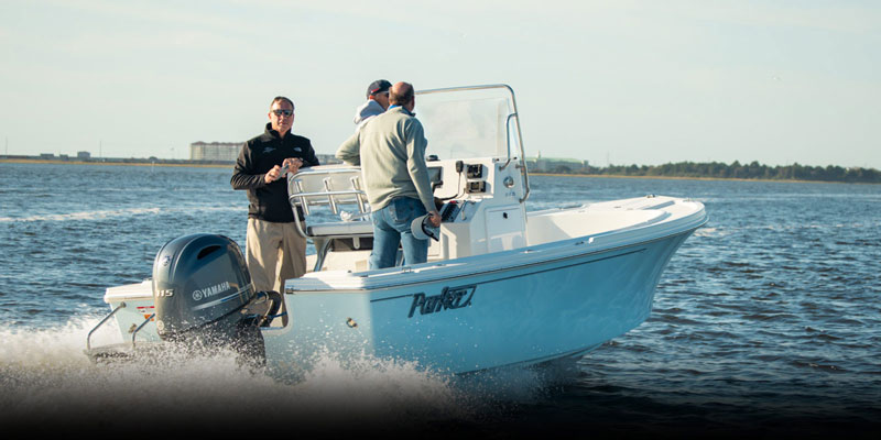 parker 18se center console fishing boat