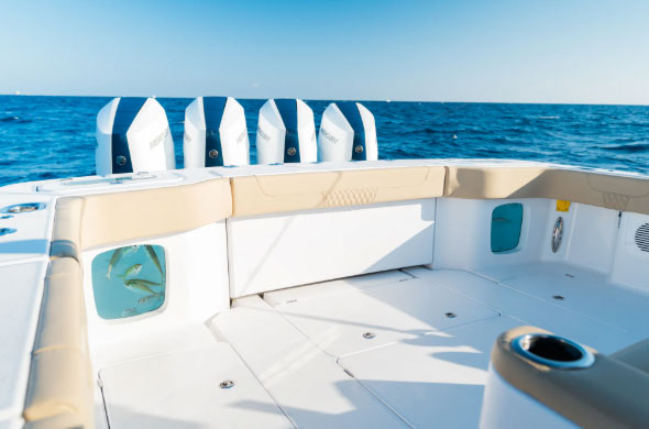livewells on the phenom 43 center console yacht