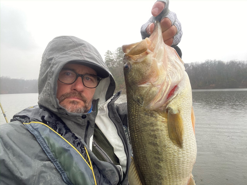 Should You Use Big or Small Paddletails In The Winter? 