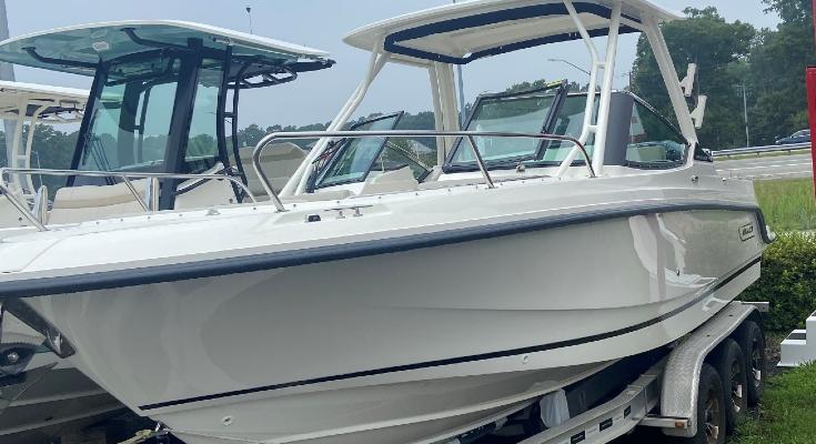 2023 Boston Whaler 240 Vantage