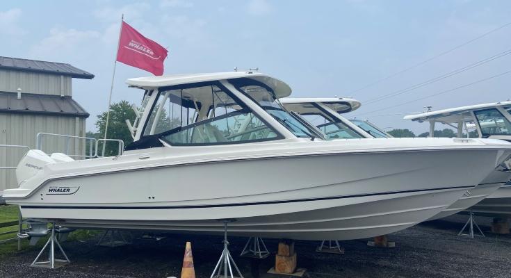 2023 Boston Whaler 280 Vantage