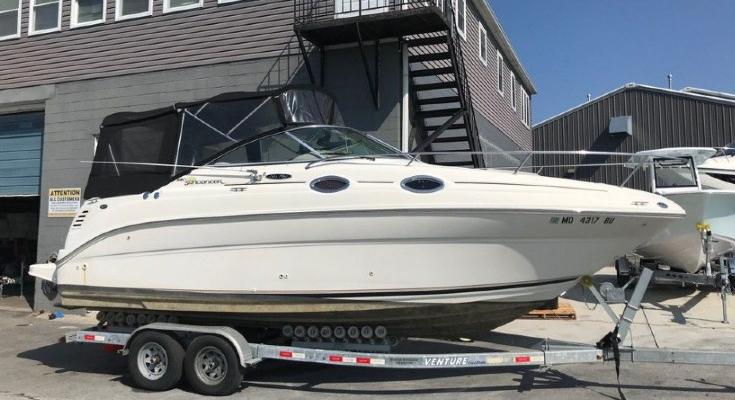 2004 Sea Ray 240 Sundancer 